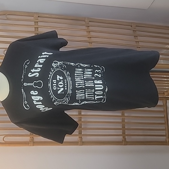 George Strait size large black white 2023 concert tee shirt 100% cotton - Picture 1 of 8